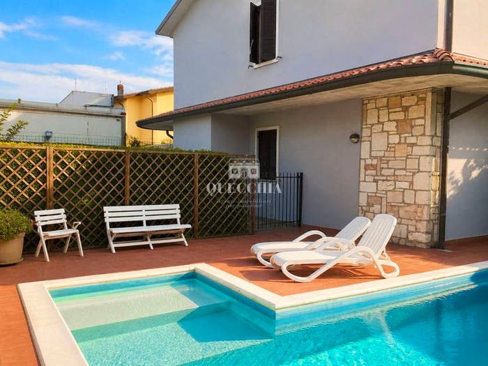 Casa trilocale in vendita in Via Carlo Goldoni, Centro, Peschiera del Garda