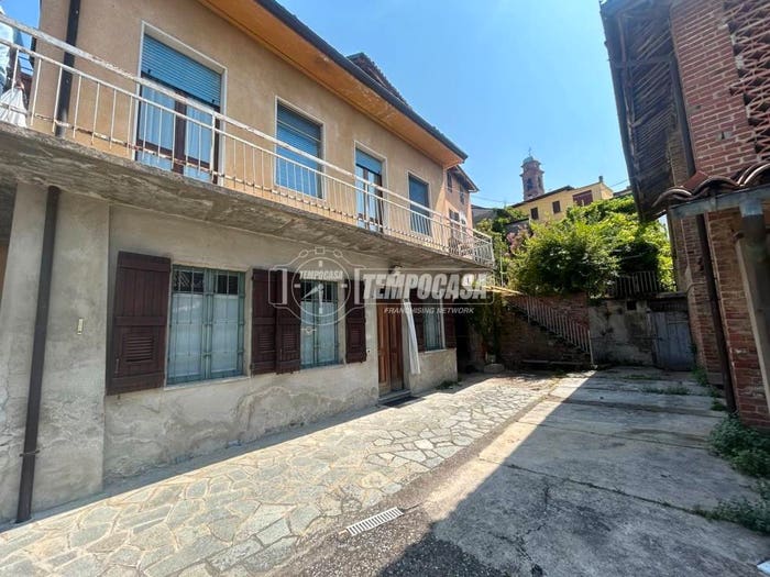 Casa con 6 locali in vendita in Centro, Cunico