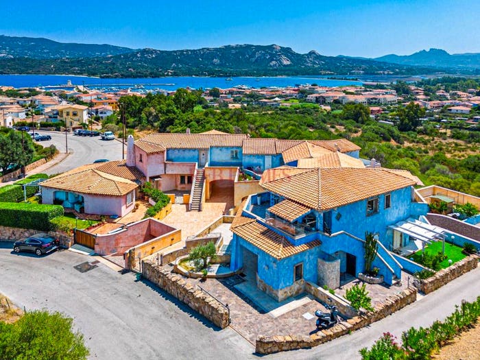 Appartamento con 6 locali in vendita in Via le Maree, Cannigione, Arzachena