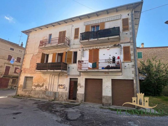 Casa quadrilocale in vendita in Via della Chiesa, Pozzuolo, Castiglione del Lago