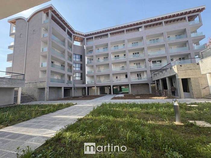 Casa con 5 locali in vendita in VIA LAZIO, Cesano Maderno