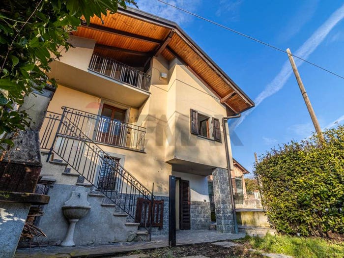 Casa quadrilocale in vendita in frazione Crabia, Cellio con Breia