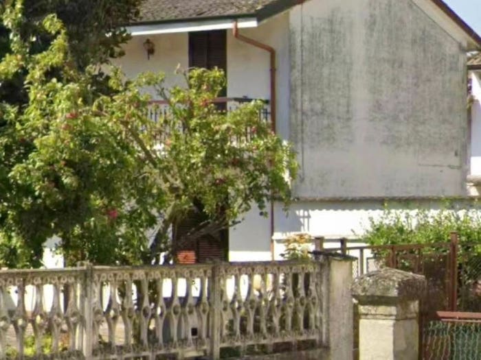 Casa trilocale in vendita in Via F D Cattaneo, Centro, San Bassano