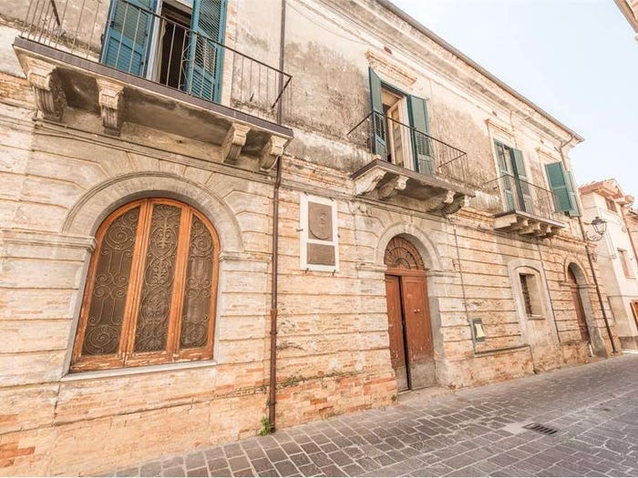 Casa con 6 locali in vendita in Villa Caldari, Ortona