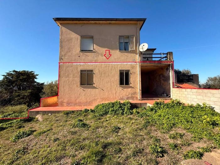 Casa con 6 locali in vendita in Luogosanto Cimitero, Luogosanto