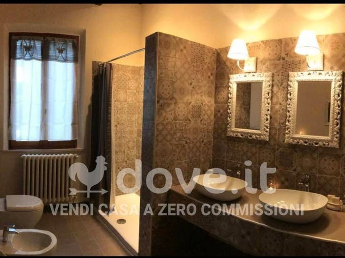 Appartamento con 5 locali in vendita in Via Piave, Torrenieri, Montalcino