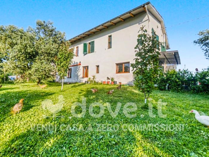 Casa con 6 locali in vendita in Via Maremmana, Larciano