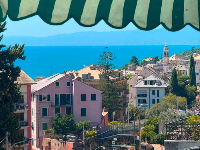 Appartamento trilocale in vendita in Via alla Chiesa, Centro, Pieve Ligure