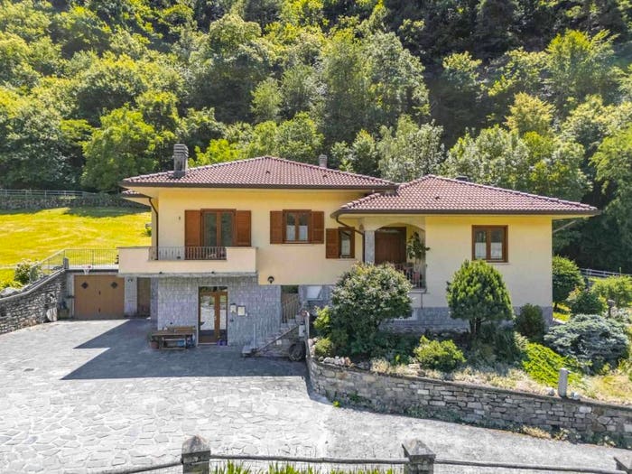 Casa con 6 locali in vendita in Via Civasca, Centro, Talamona