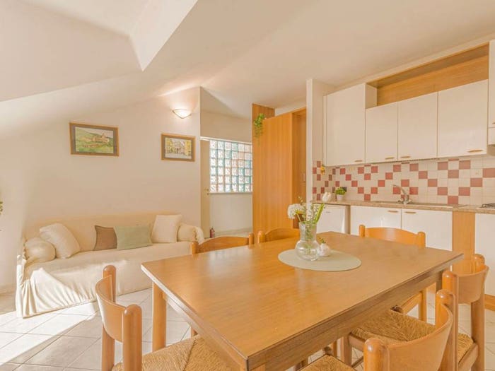 Appartamento bilocale in vendita in Via Giuseppe Garibaldi, Centro, Loano