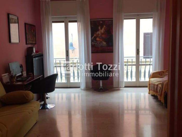 Appartamento quadrilocale in vendita in VIA GINORI, Centro Storico, Grosseto