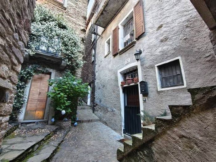 Casa in vendita in Via Roma, Centro, Sueglio