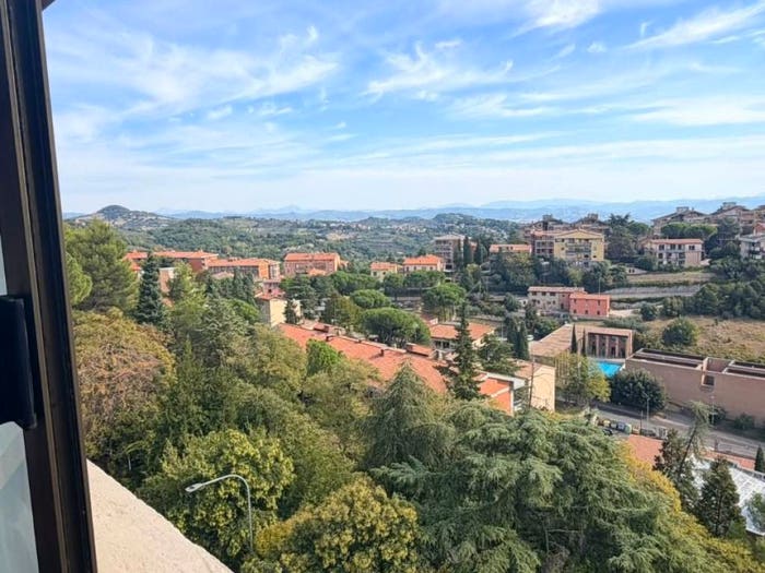 Appartamento con 5 locali in vendita in Montegrillo, Perugia