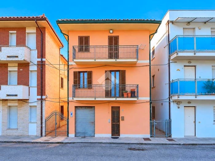 Appartamento quadrilocale in vendita in Via palermo, Centro, Porto Sant'Elpidio
