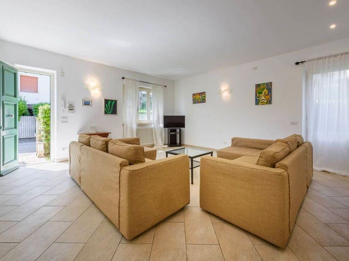Casa con 6 locali in vendita in Via Antonio Canova, Vittoria Apuana, Forte dei Marmi