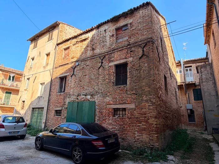 Casa con 5 locali in vendita in Via Corte del Castello, Centro, Falconara Marittima