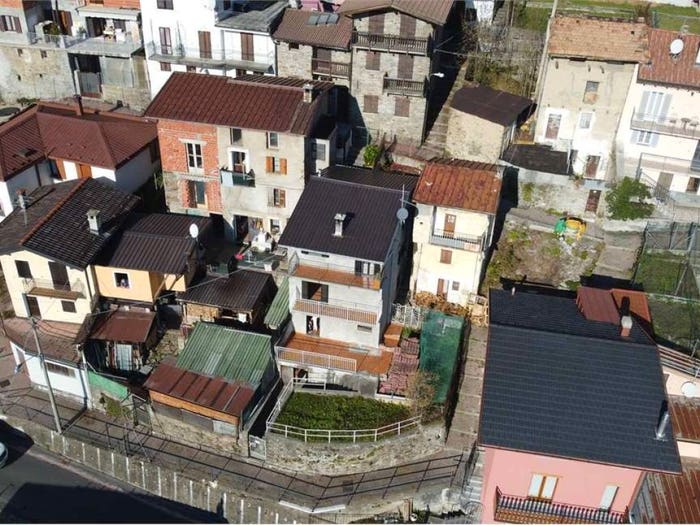 Casa con 5 locali in vendita in Via Roma, Centro, Cavargna