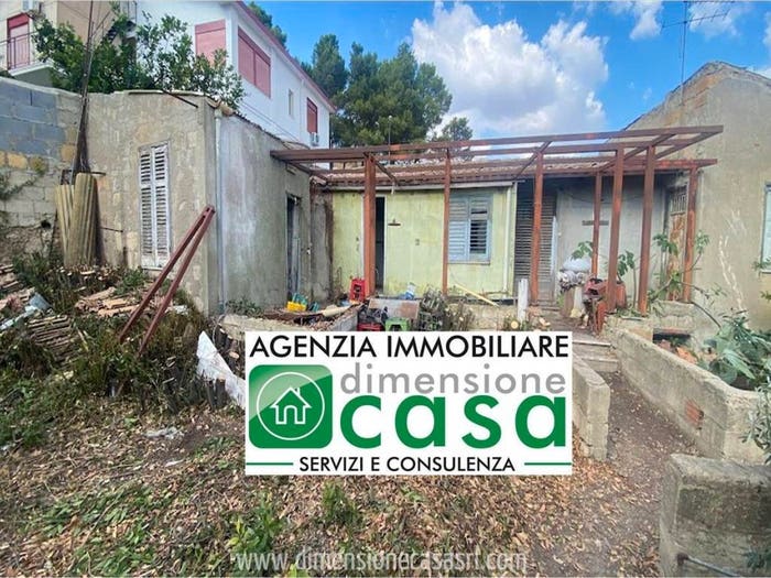Casa in vendita in Via Gaetano Donizetti, Centro, San Cataldo