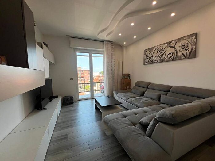 Appartamento bilocale in vendita in Via Monsignor Ferdinando Pogliani, Centro, Parabiago