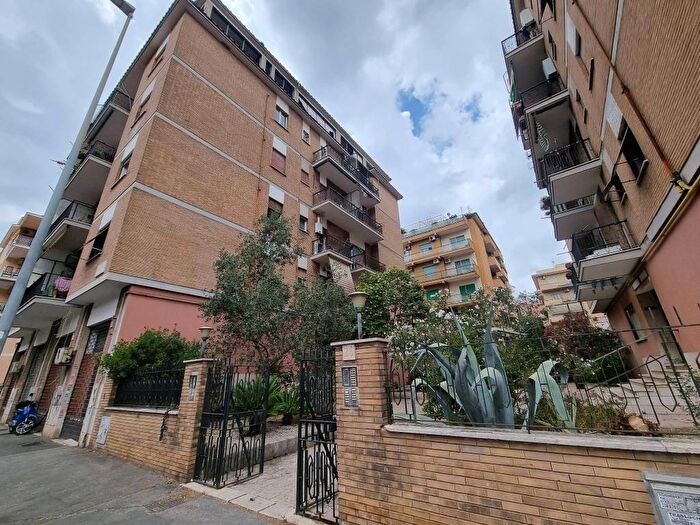 Appartamento bilocale in vendita in Via Federico Jorini, Portuense, Roma