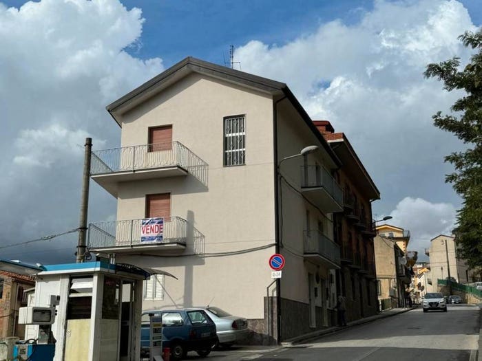 Casa trilocale in vendita in Via San Silvestro, Troina