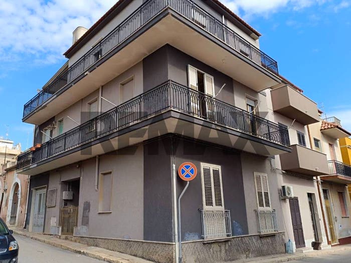 Casa con 6 locali in vendita in Via Massimo d'Azeglio, Centro, Pachino