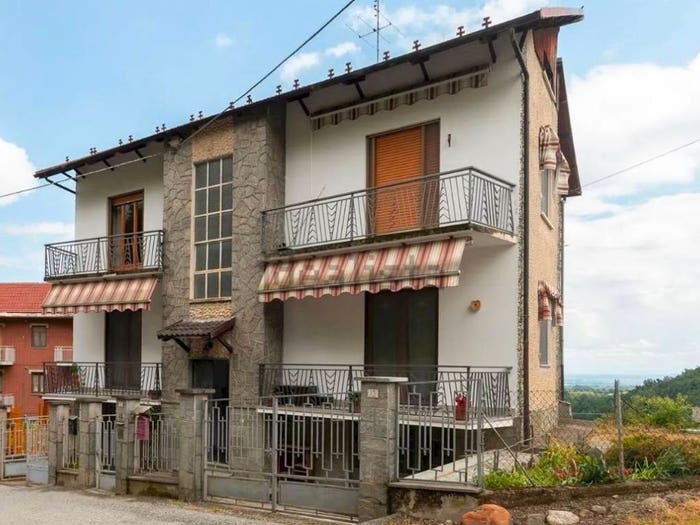 Casa quadrilocale in vendita in Via Bergera, Bagnolo Piemonte