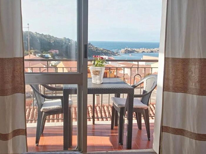 Appartamento trilocale in vendita in Via Xx Settembre, Centro, Santa Teresa Gallura