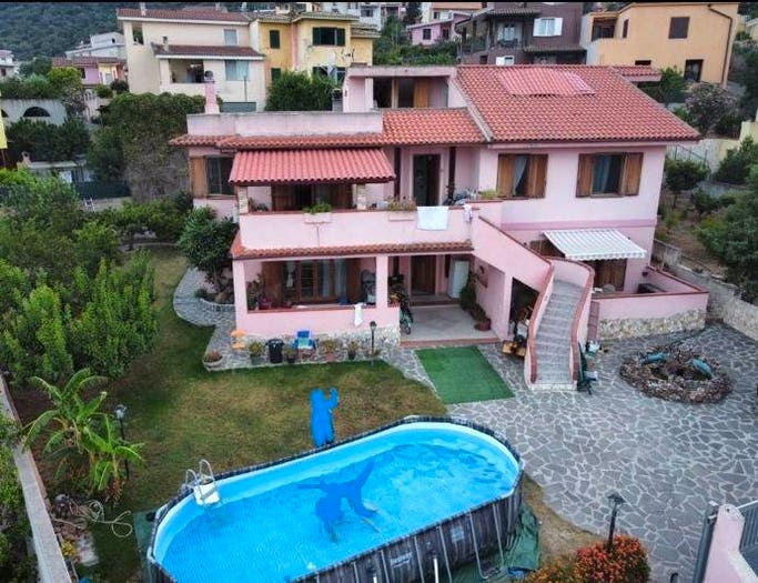 Casa con 6 locali in vendita in Via delle Vigne, Centro, Capoterra
