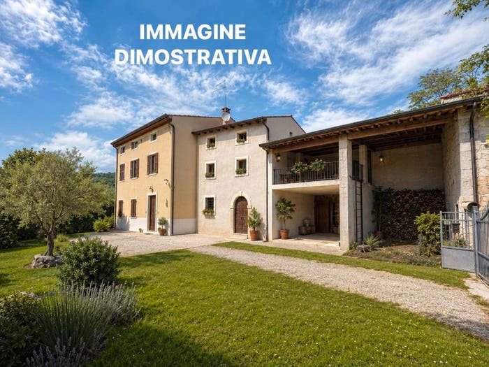 Casa con 6 locali in vendita in Via Libertà, Castelcerino, Soave