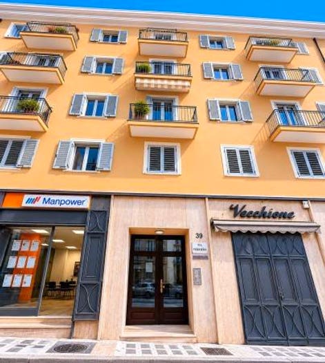 Appartamento con 5 locali in vendita in Via Ferriera, Emanuele II C Colombo Morelli e Silvati, Avellino