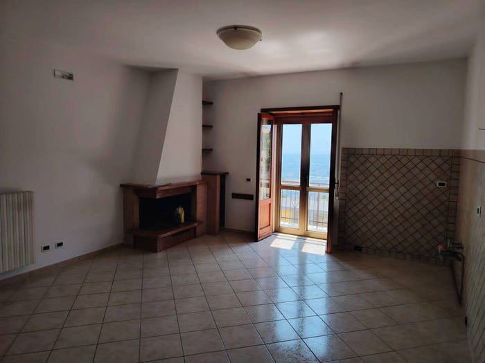 Appartamento quadrilocale in vendita in Via del Perone, Norma