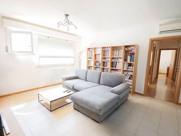 Appartamento quadrilocale in vendita in Via Luigi Mercantini A, Viale della Vittoria, Jesi