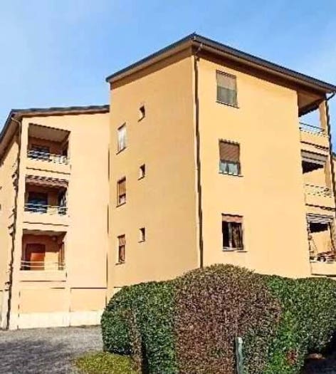 Appartamento trilocale in vendita in Via Calabria, Bernate La Ca', Arcore