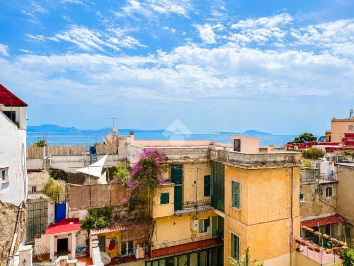 Appartamento trilocale in vendita in Via parco carelli, Posillipo, Napoli