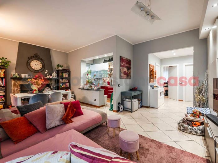 Appartamento trilocale in vendita in Via Vittorio Alfieri, Corsico