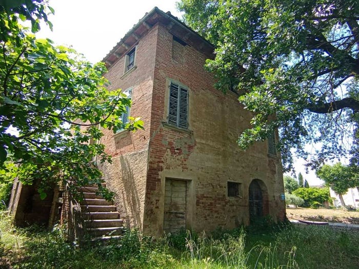 Casa con 6 locali in vendita in Foiano della Chiana