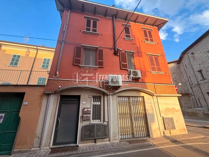 Appartamento trilocale in vendita in Via San Colombano, Centro, Pianello Val Tidone