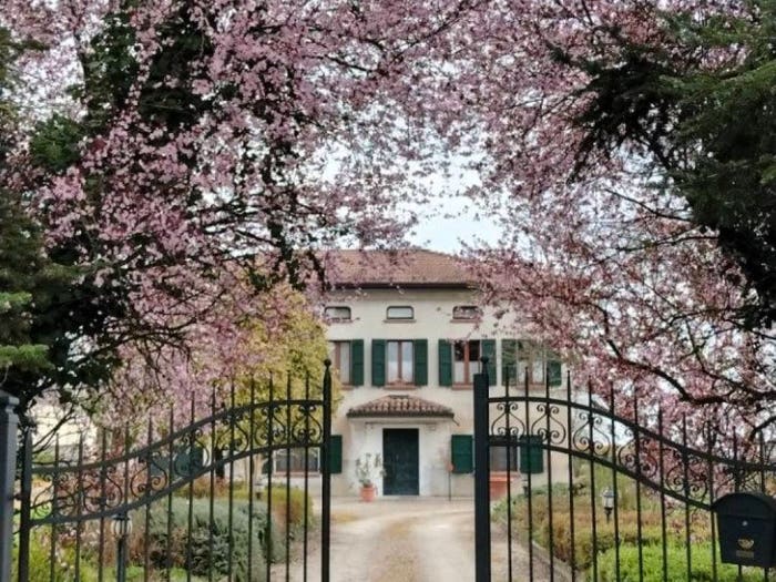Casa con 6 locali in vendita in Via Nuova, Centro, Rolo
