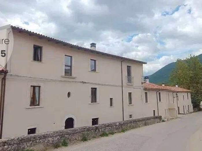 Casa trilocale in vendita in Via Cavalieri Di Vittorio Veneto, Scoppito