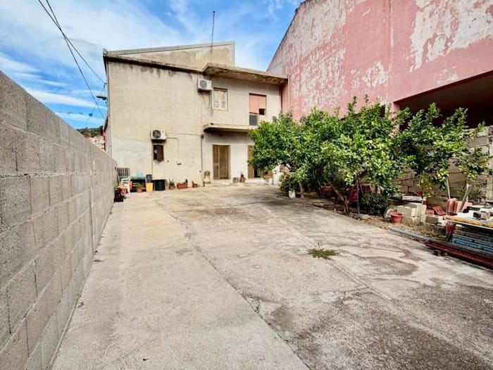 Casa con 6 locali in vendita in Centro, Villaputzu