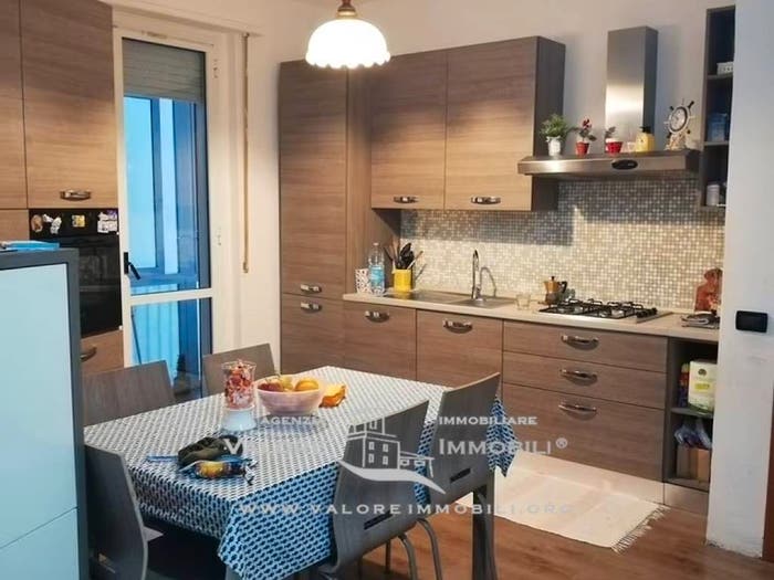 Appartamento quadrilocale in vendita in Via Luigi Ademollo, Ospedale Stazione, Livorno