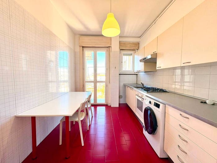 Appartamento trilocale in affitto in Viale Liguria, Navigli Darsena, Milano