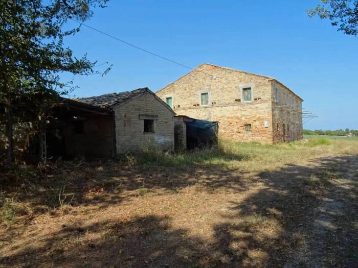 Casa con 6 locali in vendita in Contrada Salvano, Fermo