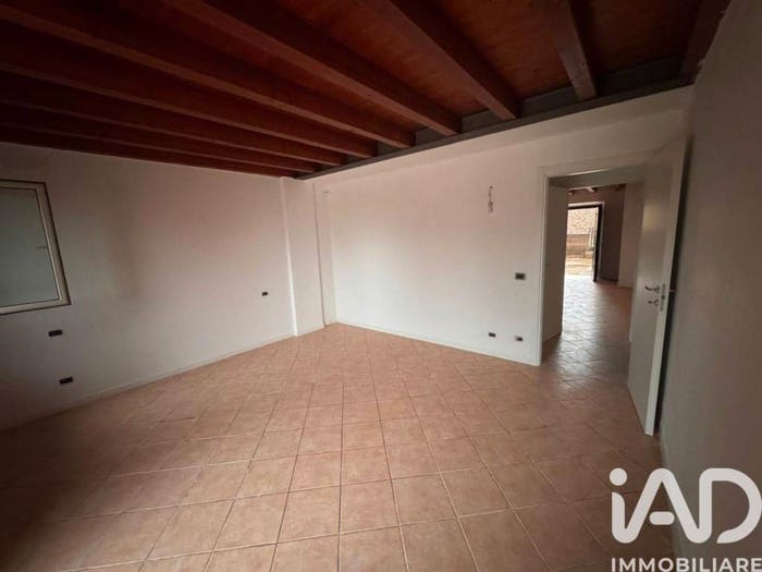 Appartamento trilocale in vendita in Via Caterina Bon Brenzoni, Centro, Mozzecane