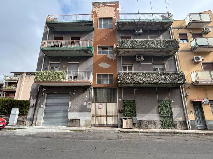 Casa trilocale in vendita in Via Masaniello, Rapisardi, Catania