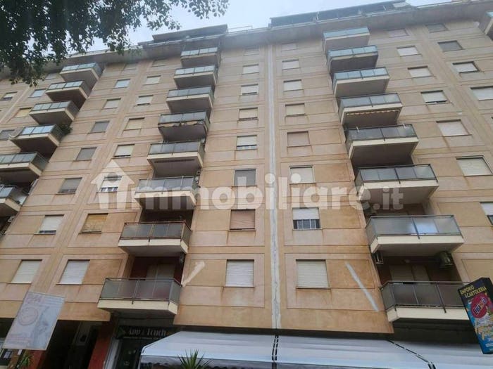 Casa con 5 locali in vendita in Via Gino Zappa, San Filippo Neri, Palermo