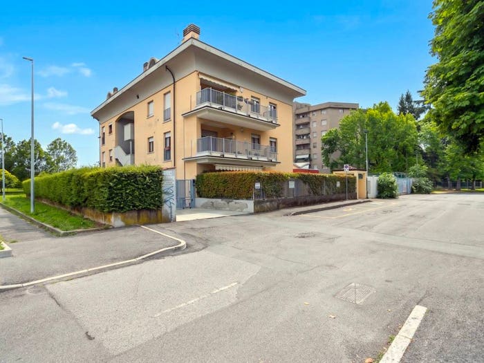 Appartamento trilocale in vendita in Via Giulio Silva, San Giuseppe, Monza