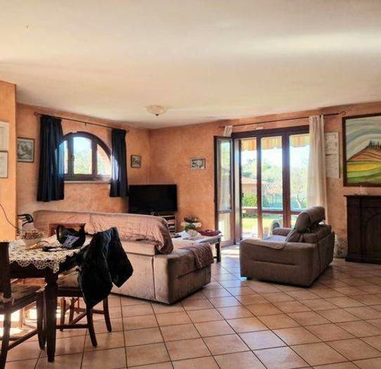 Casa con 6 locali in vendita in Rinchiostra Quercioli, Massa