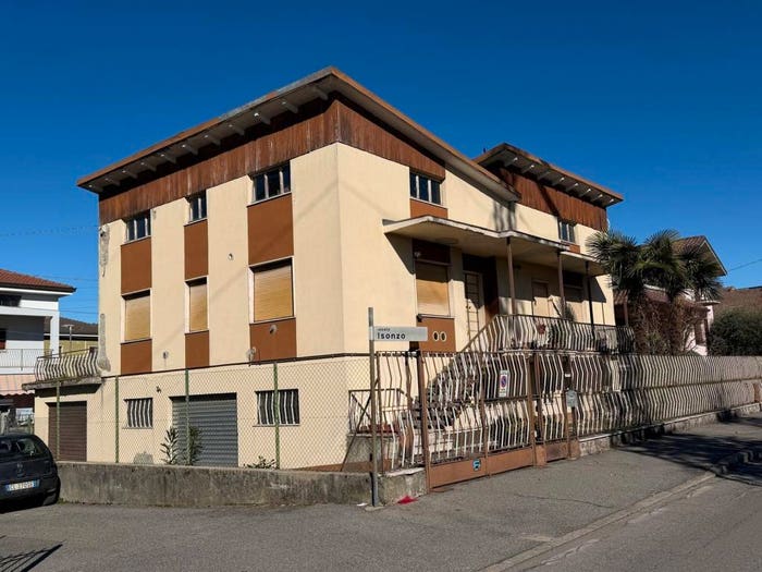 Casa con 5 locali in vendita in Via Trieste, Calusco d'Adda